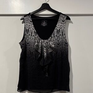 New York & Company Black and White Patterned Blouse